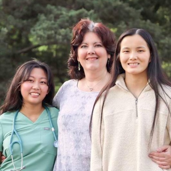 Meet your Posher, Carrie - Picture 1 of 1